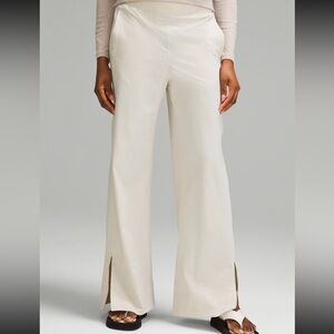 SOLD-NWT-Lululemon Stretch Woven High-Rise Wide-Leg Pant in Bone color